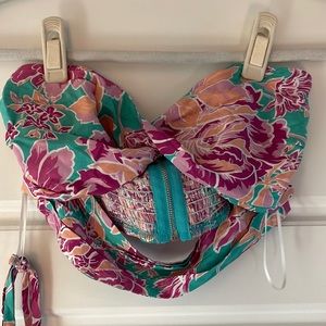 Hello Molly So Particular Crop Multi